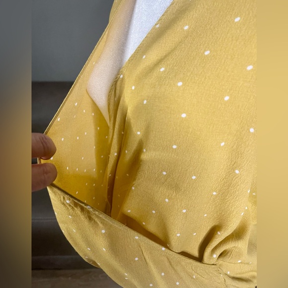 LUSH Mustard Yellow White Polkadots Surplus Wrap Bubble Top Sz Large L - Picture 6 of 13